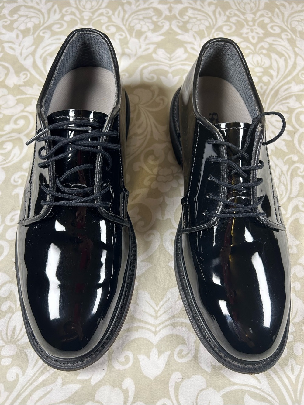 Bates Black Patent Leather Lace-Up Oxfords